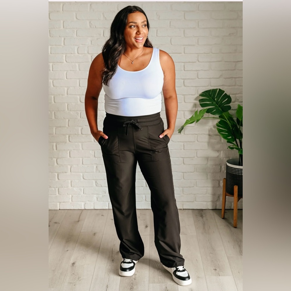 🖤RAE MODE RUNNER'S HIGH DRAWSTRING JOGGERS IN BLACK🖤